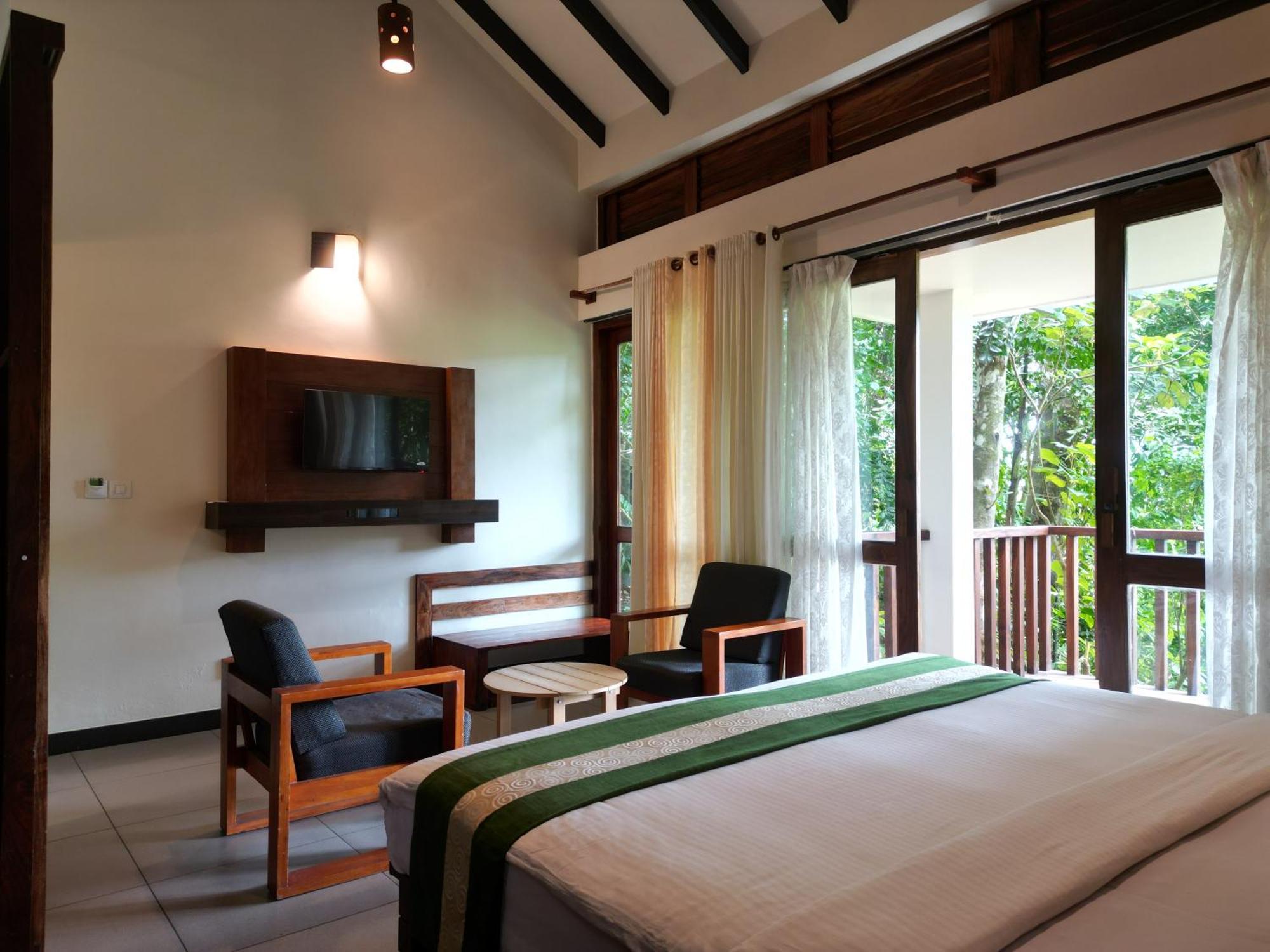 Wayanad Silverwoods Forest Resort & Spa Padinjarathara Экстерьер фото